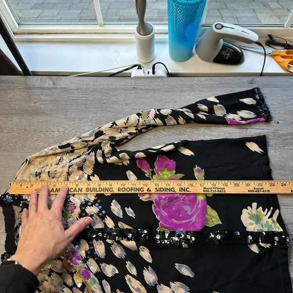 Chico's Black Silk Blend Sequin Floral Button Up Cardigan Sweater Artsy 1 Med - Picture 9 of 10
